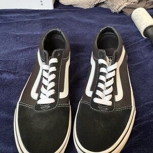 Vans Men's Black and White Sneakers